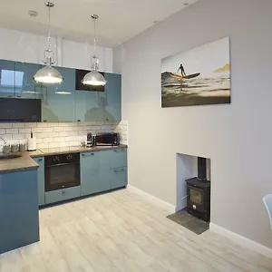 Host & - The Surfer's Loft Saltburn-by-the-Sea
